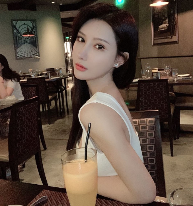 成都180大高个00后极品身材